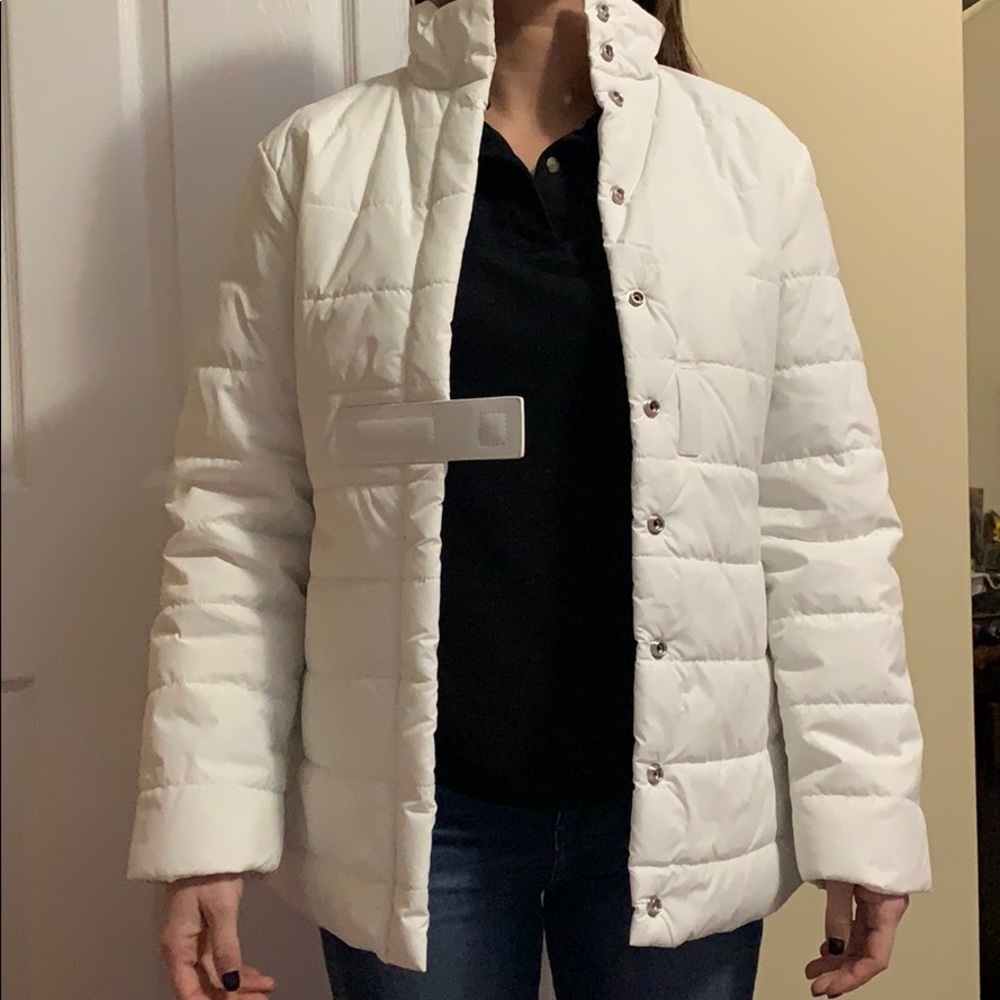 Moda white winter coat almost brand new